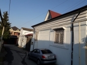 Satılır 10 otaqlı 350 m2 həyət evi Qaraçuxur