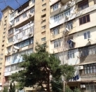 Satılır 4 otaqlı 101 m2 köhnə tikili Xalqlar Dostluğu m.