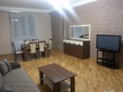 Satılır 2 otaqlı 100 m2 yeni tikili 20 yanvar m.