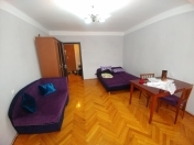 İcarəyə verilir 1 otaqlı 40 m2 köhnə tikili Gənclik m.