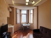 Satılır 2 otaqlı 75 m2 yeni tikili Moskva univermağı