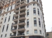 Satılır 4 otaqlı 210 m2 yeni tikili 28 May m.