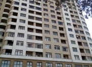Satılır 4 otaqlı 221 m2 yeni tikili Elmlər Akademiyası m.