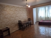 İcarəyə verilir 1 otaqlı 35 m2 köhnə tikili Gənclik m.