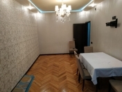 Satılır 2 otaqlı 60 m2 köhnə tikili 9 mkr