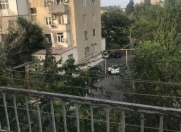 İcarəyə verilir 2 otaqlı 45 m2 köhnə tikili Yasamal parkı