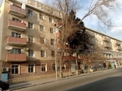 Satılır 1 otaqlı 42 m2 köhnə tikili 7 mkr