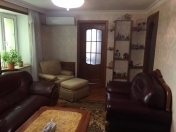 İcarəyə verilir 3 otaqlı 85 m2 köhnə tikili Gənclik m.