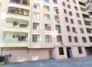 Satılır 4 otaqlı 210 m2 yeni tikili 28 May m.