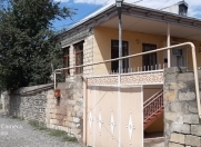 Satılır 6 otaqlı 1 m2 həyət evi Ağstafa