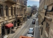 İcarəyə verilir 2 otaqlı 80 m2 köhnə tikili Sahil m.