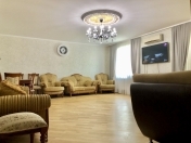 Satılır 4 otaqlı 100 m2 köhnə tikili Badamdar