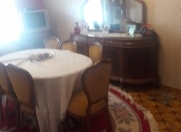 Satılır 4 otaqlı 98 m2 köhnə tikili Xalqlar Dostluğu m.