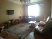 Satılır 2 otaqlı 84 m2 yeni tikili 28 May m.
