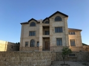 Satılır 7 otaqlı 417 m2 bağ evi Novxanı