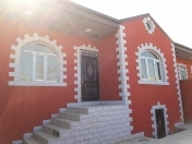 Satılır 3 otaqlı 1.5 m2 həyət evi Binəqədi