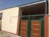 Satılır 3 otaqlı 1.5 m2 həyət evi Binəqədi