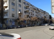 Satılır 3 otaqlı 82 m2 köhnə tikili 28 May m.