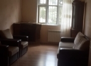 Satılır 3 otaqlı 90 m2 köhnə tikili Neapol dairəsi