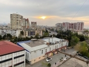 Satılır 2 otaqlı 60 m2 köhnə tikili Qara Qarayev m.