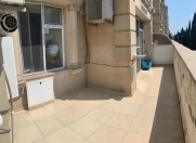 Satılır 1 otaqlı 40 m2 köhnə tikili Gənclik m.