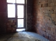 Satılır 1 otaqlı 77 m2 yeni tikili 20 yanvar m.