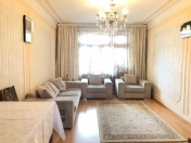 Satılır 3 otaqlı 75 m2 köhnə tikili Gəncə