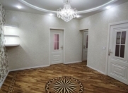 Satılır 4 otaqlı 132 m2 yeni tikili Həzi Aslanov m.