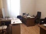 İcarəyə verilir 3 otaqlı 100 m2 ofis Sahil m.