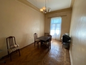 Satılır 2 otaqlı 45 m2 köhnə tikili Nəriman Nərimanov parkı