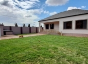 Satılır 4 otaqlı 215 m2 bağ evi Şüvəlan