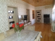 Satılır 4 otaqlı 80 m2 həyət evi Ağ şəhər