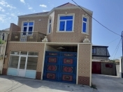 Satılır 5 otaqlı 210 m2 həyət evi Babək Plaza