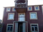 Satılır 4 otaqlı 300 m2 həyət evi Binə