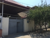 Satılır 4 otaqlı 330 m2 həyət evi Heydər Məscidi