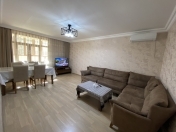 Satılır 2 otaqlı 70 m2 köhnə tikili Moskva univermağı