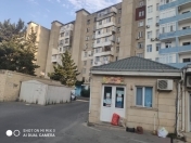 Satılır 4 otaqlı 98 m2 köhnə tikili Xalqlar Dostluğu m.