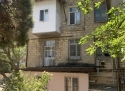 Satılır 1 otaqlı 39 m2 köhnə tikili ABŞ səfirliyi