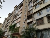 Satılır 2 otaqlı 70 m2 köhnə tikili Zərifə Əliyeva adına park