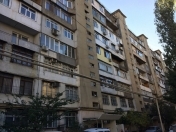 Satılır 2 otaqlı 60 m2 köhnə tikili 8 mkr