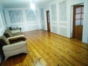 Satılır 4 otaqlı 130 m2 həyət evi Əmircan