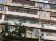 Satılır 4 otaqlı 82 m2 köhnə tikili Xalqlar Dostluğu m.