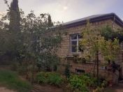Satılır 3 otaqlı 100 m2 həyət evi Saray