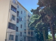 Satılır 3 otaqlı 65 m2 köhnə tikili 1 mkr