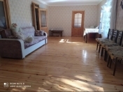 Satılır 4 otaqlı 75 m2 köhnə tikili Qax