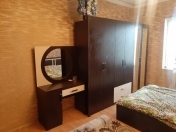 Satılır 1 otaqlı 35 m2 köhnə tikili Xalqlar Dostluğu m.