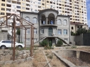 Satılır 3 otaqlı 385 m2 villa Suraxanı r.