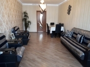 Satılır 3 otaqlı 90 m2 köhnə tikili Badamdar