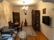 Satılır 3 otaqlı 70 m2 köhnə tikili Ayna Sultanova heykəli