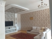 Satılır 4 otaqlı 230 m2 həyət evi Albalı